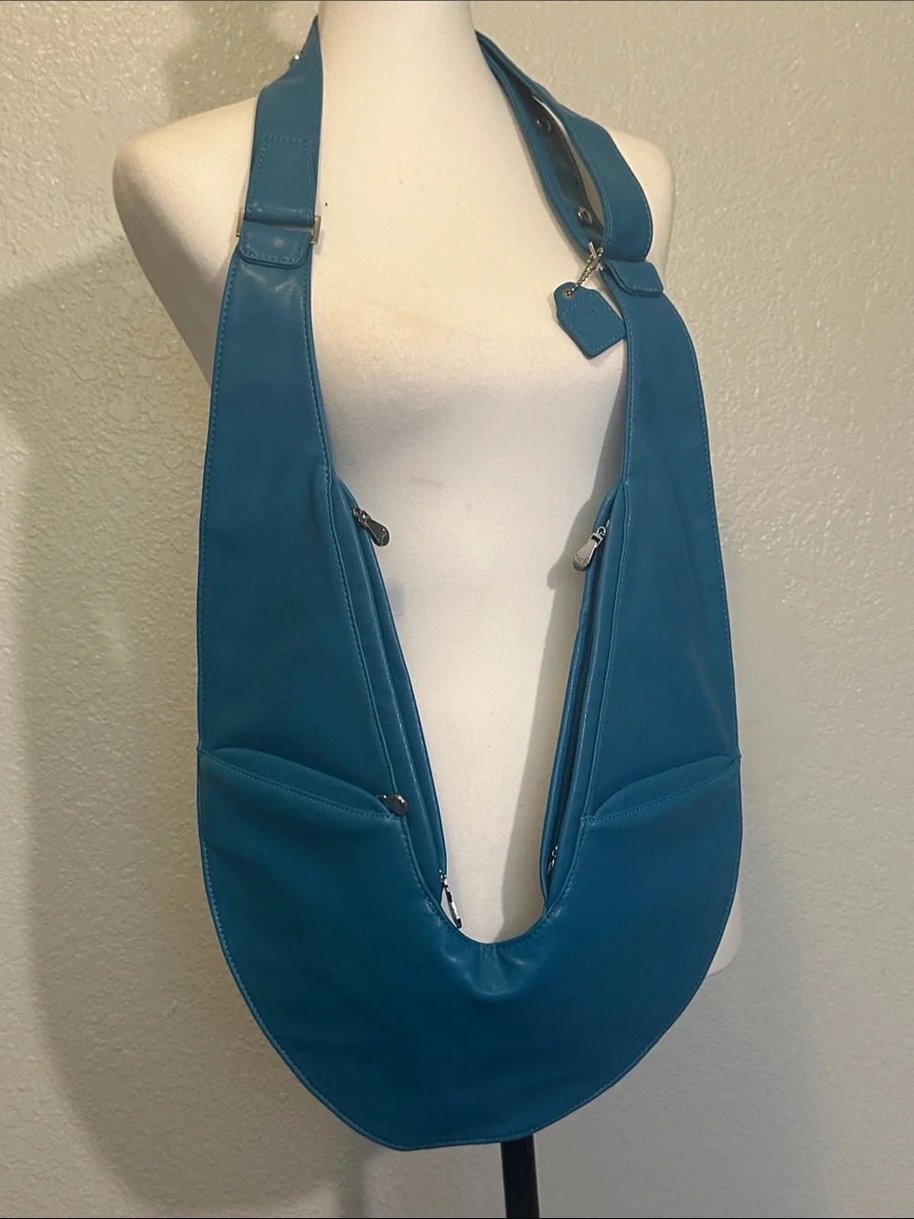 SASH Amalfi Coast 2023 Limited Edition Vegan Leather Teal Crossbody Hobo Bag